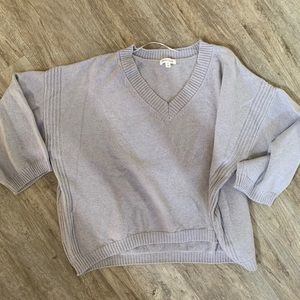 ❄️☃️ Winter is Coming! It’s V-Neck Sweater season